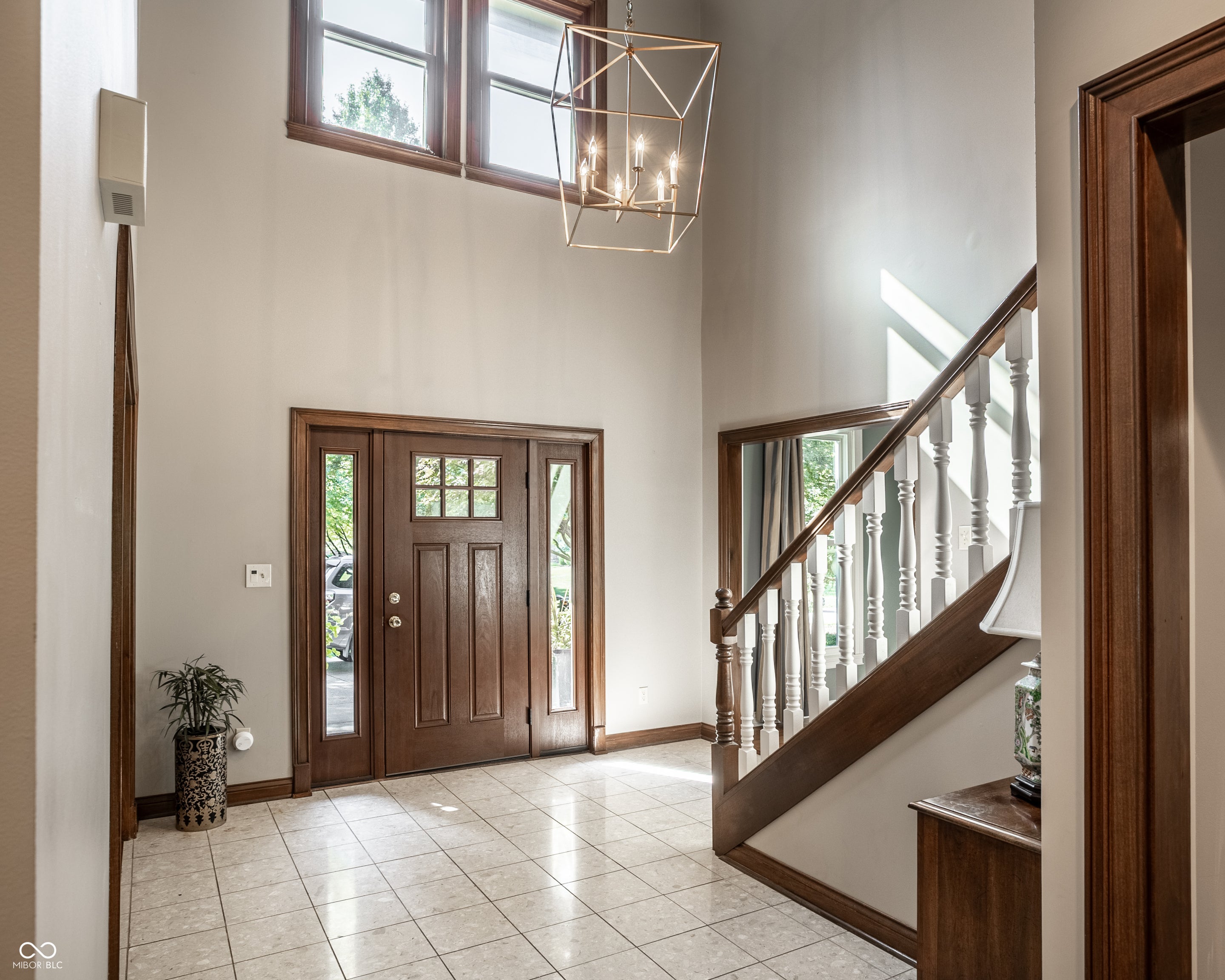 3570 Larkspur Lane