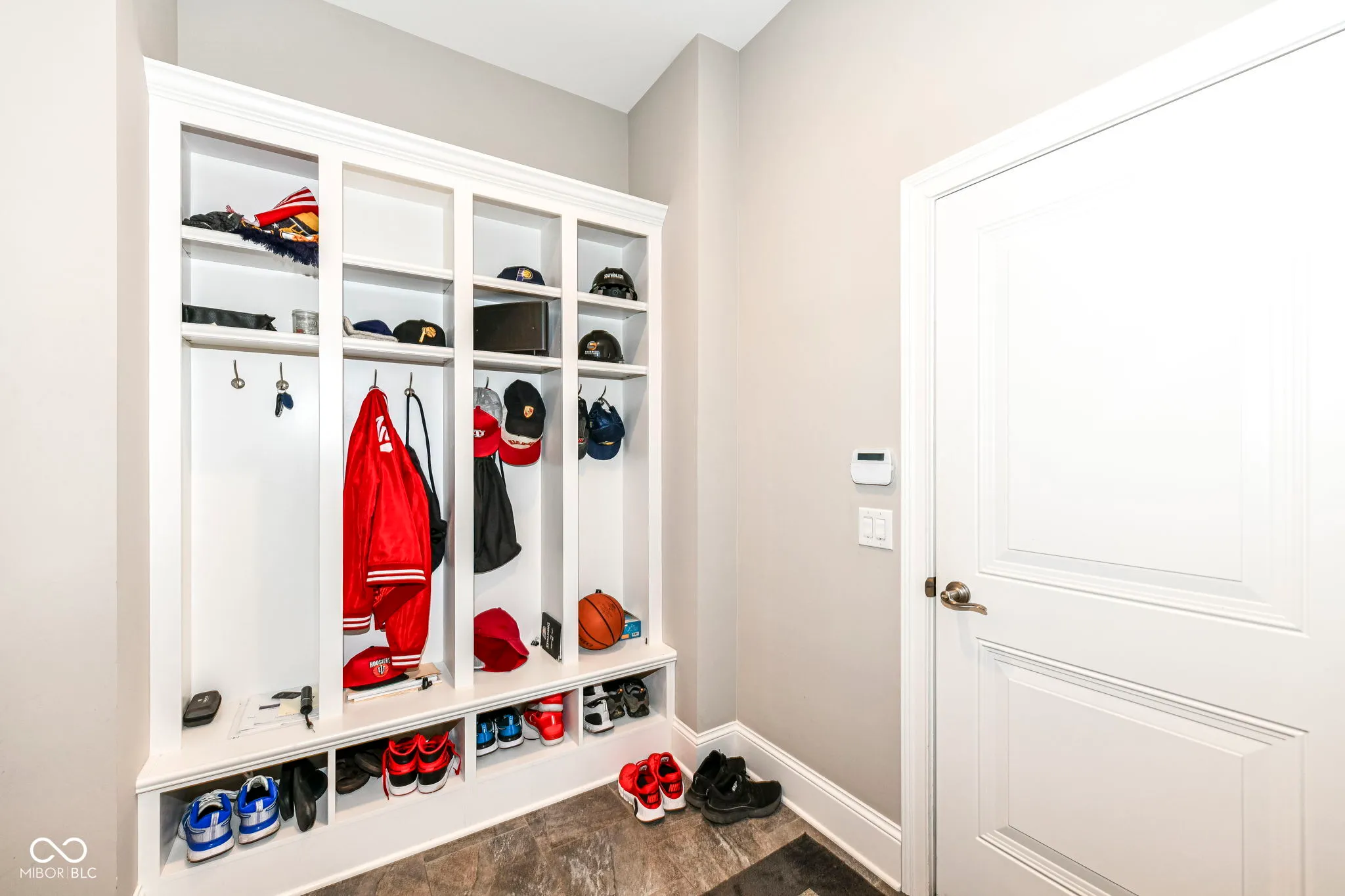 Carmel, Indiana 46032, United States, 4 Bedrooms Bedrooms, ,4 BathroomsBathrooms,Residential,Pending,19025