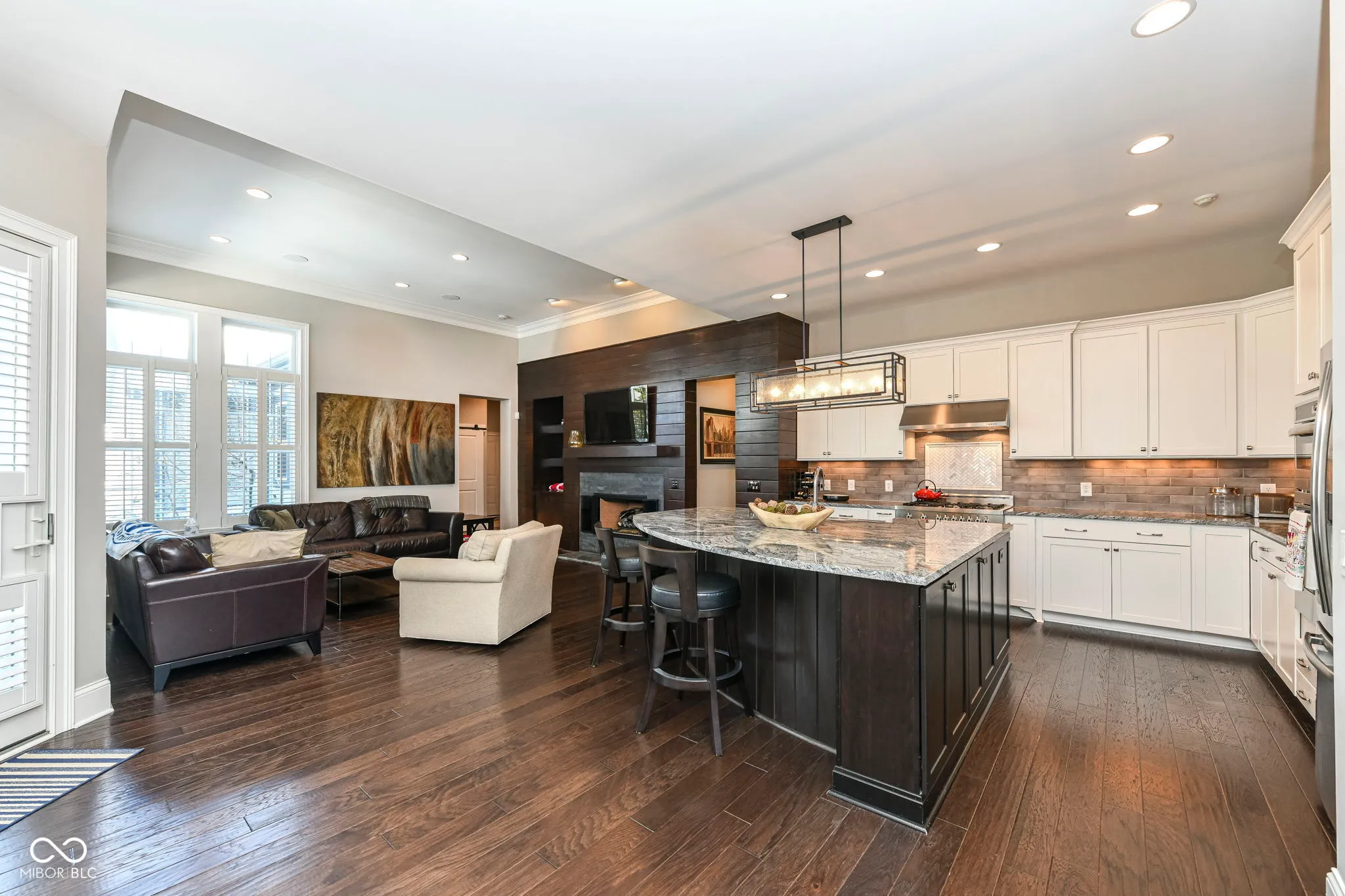 Carmel, Indiana 46032, United States, 4 Bedrooms Bedrooms, ,4 BathroomsBathrooms,Residential,Pending,19025