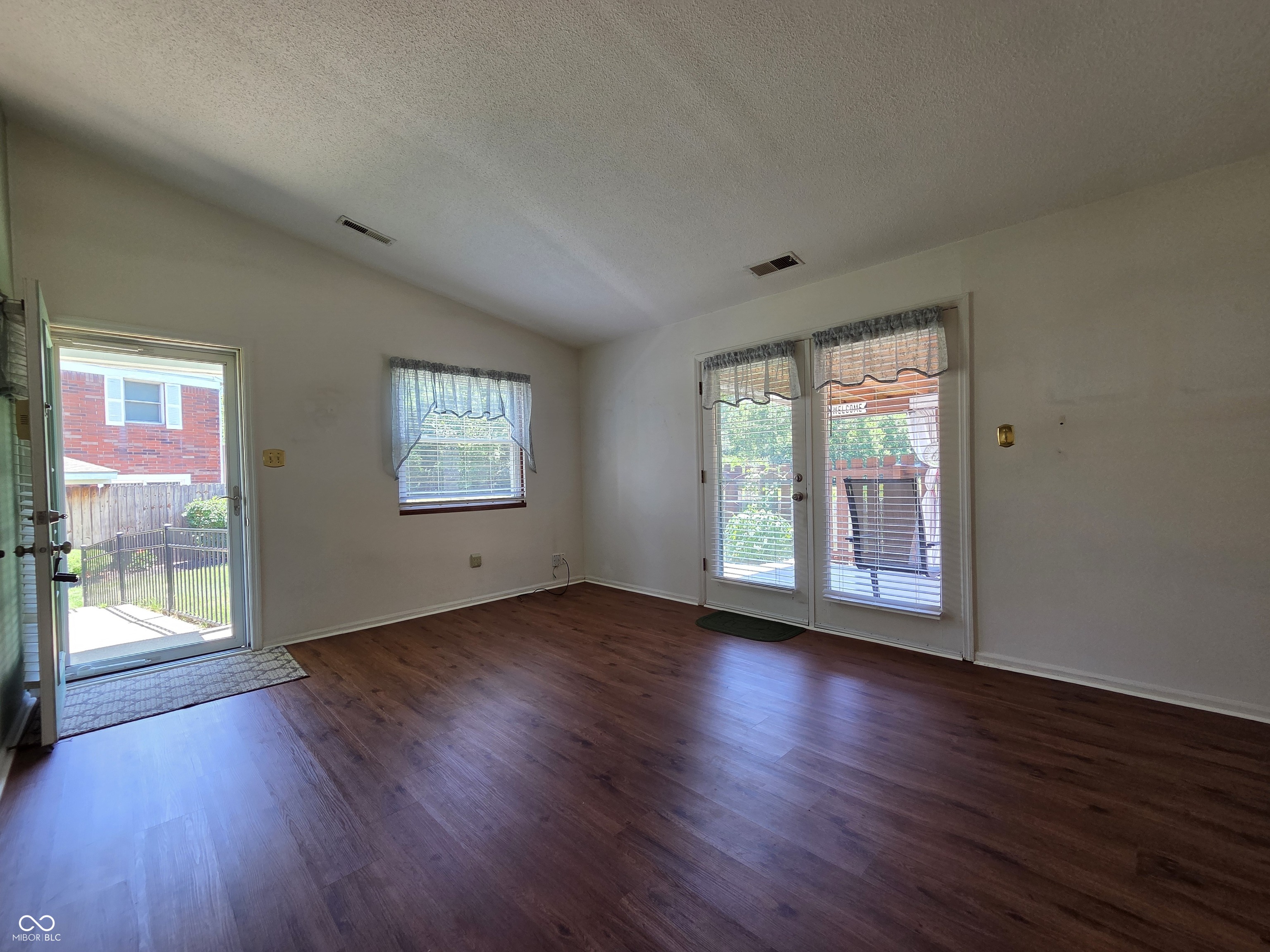 2913 Country Estates Drive 2913