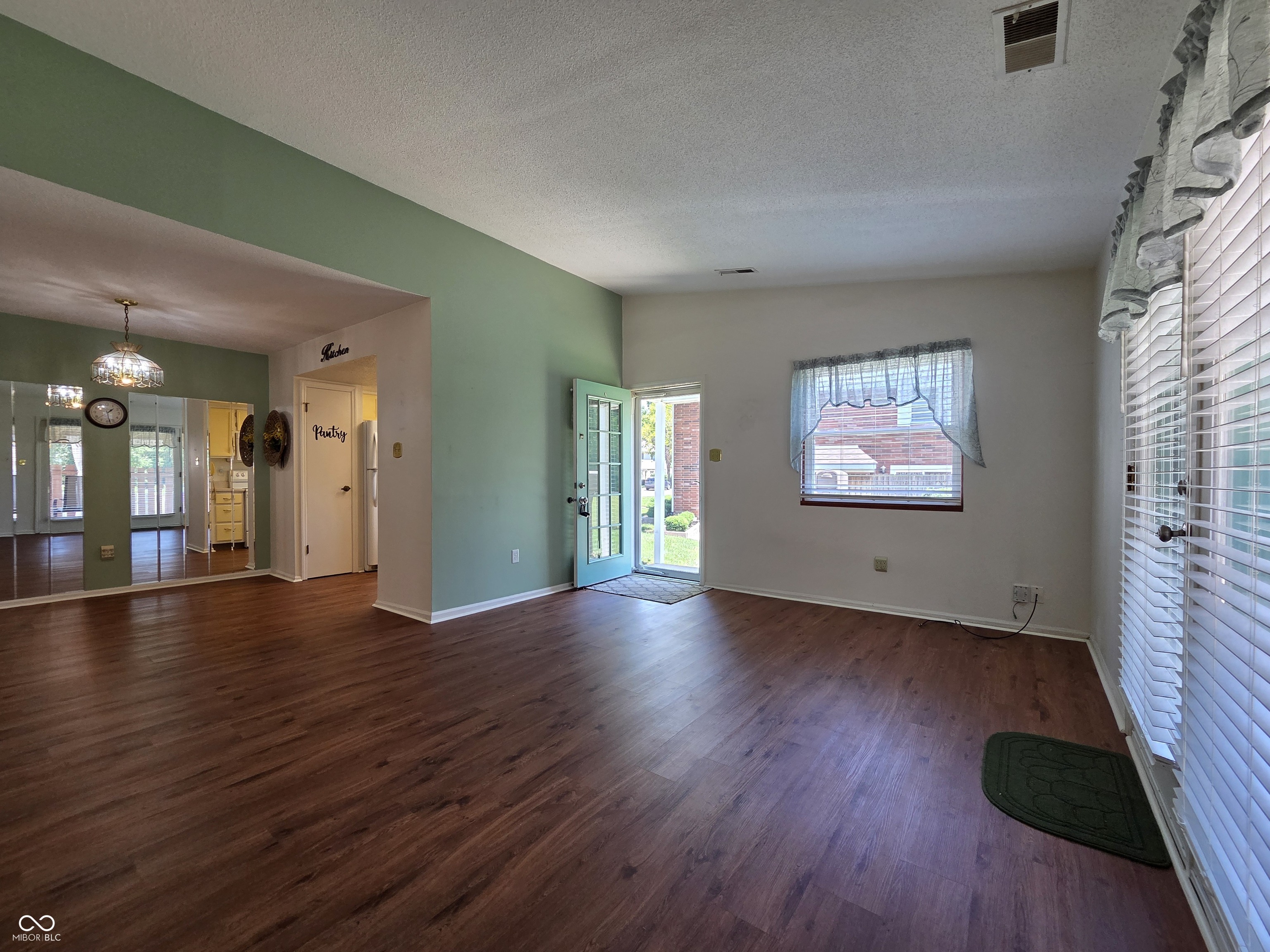 2913 Country Estates Drive 2913