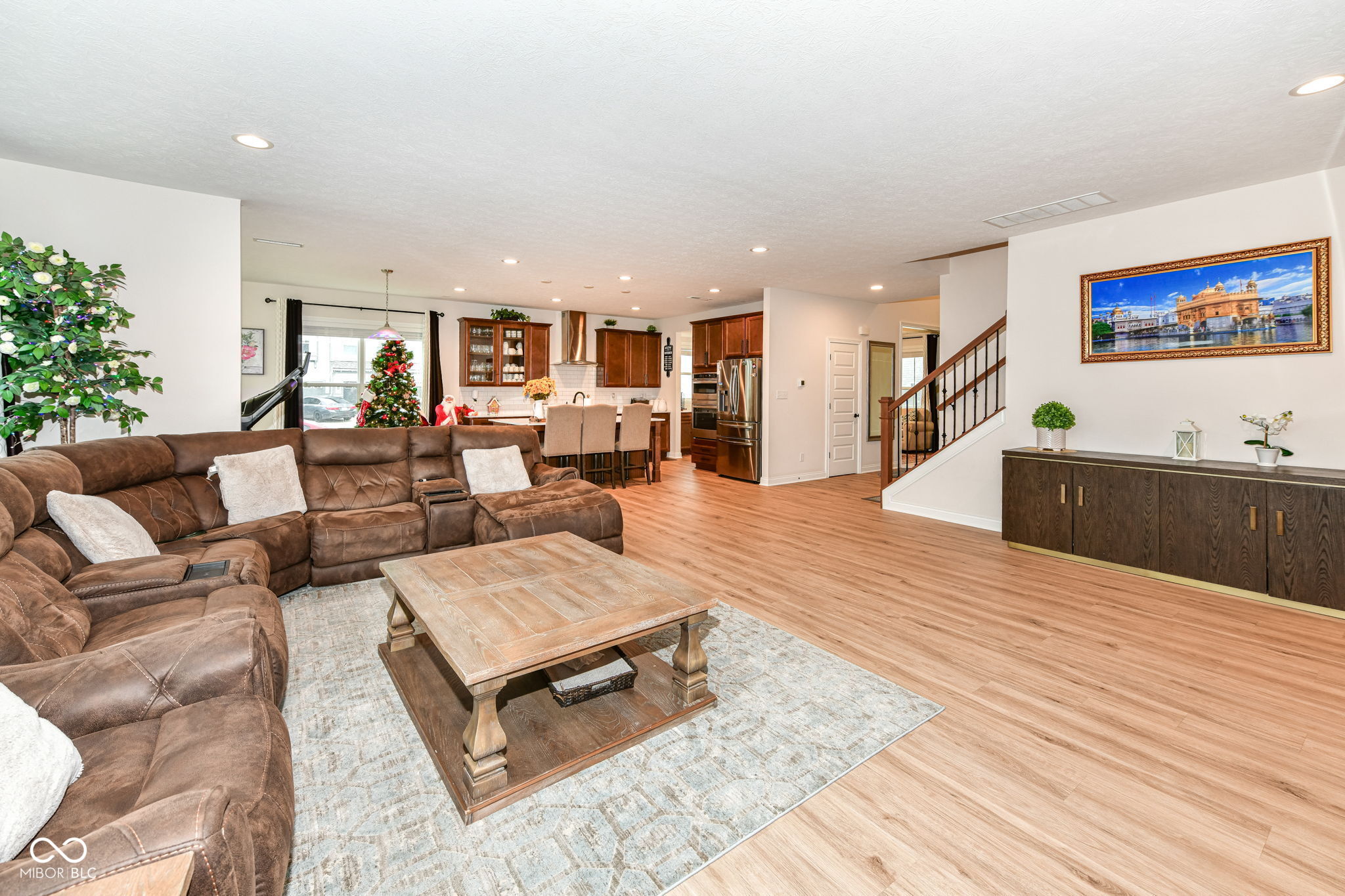 10545 Oak Bend Boulevard