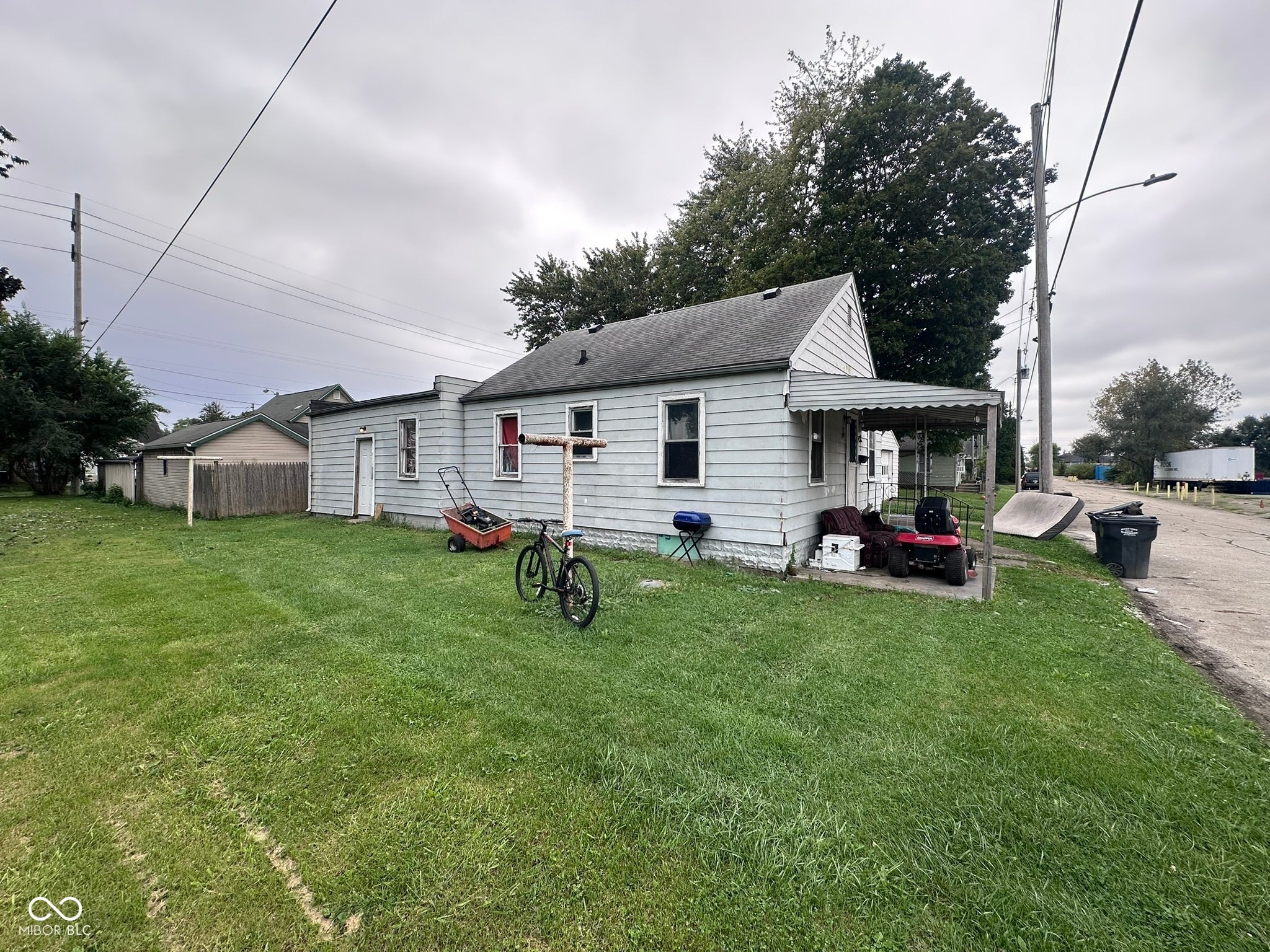 1305 E 26th Street