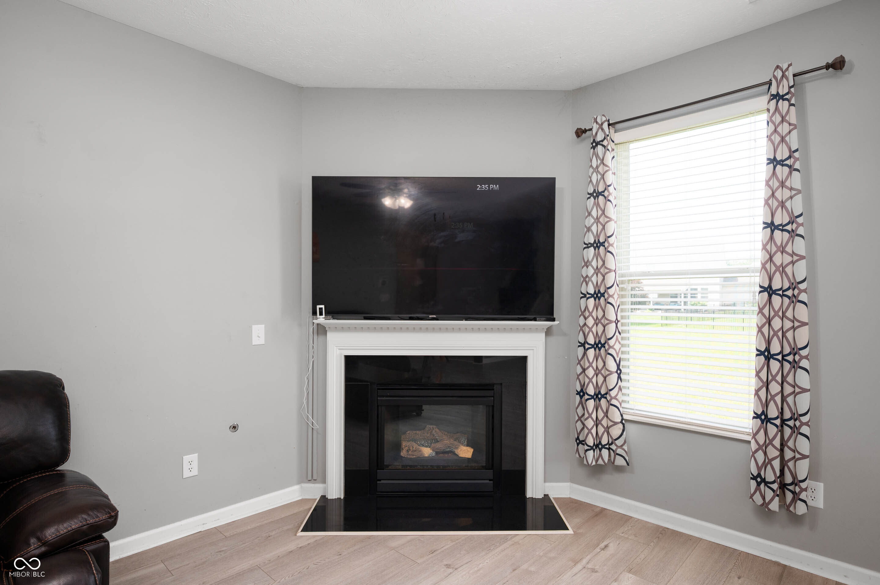1312 Donald Pass