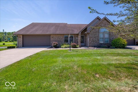 Photo of 6601 W Talamore Court, Yorktown, IN 47396 (MLS # 22117554)