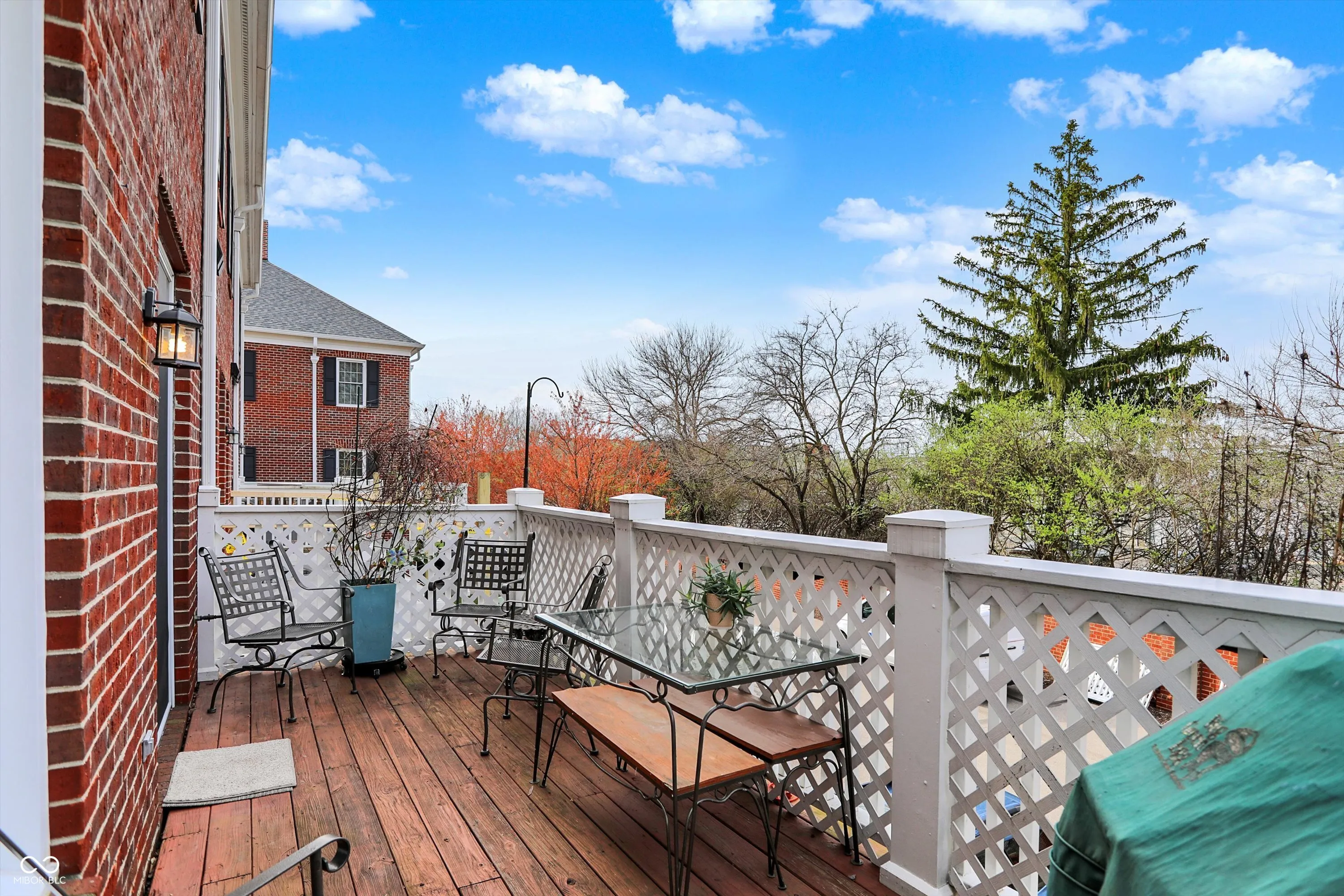 Indianapolis, Indiana 46250, United States, 3 Bedrooms Bedrooms, ,4 BathroomsBathrooms,Residential,Pending,103119