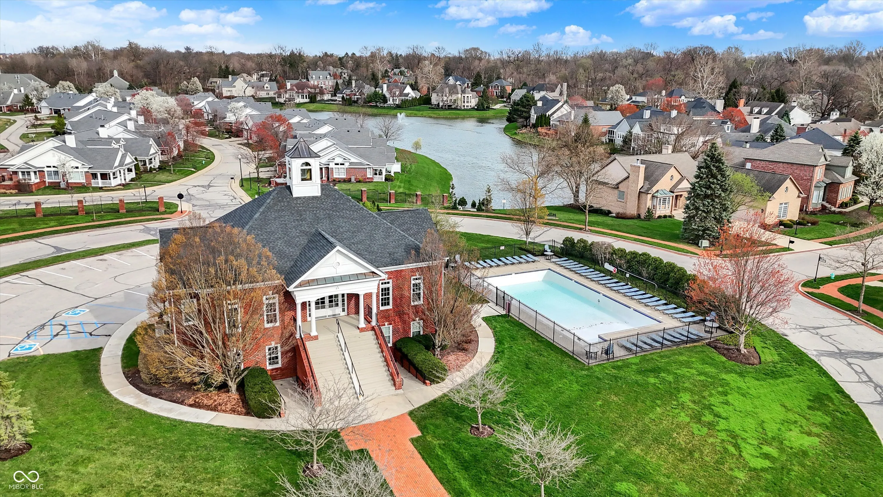 Indianapolis, Indiana 46250, United States, 3 Bedrooms Bedrooms, ,4 BathroomsBathrooms,Residential,Pending,103119