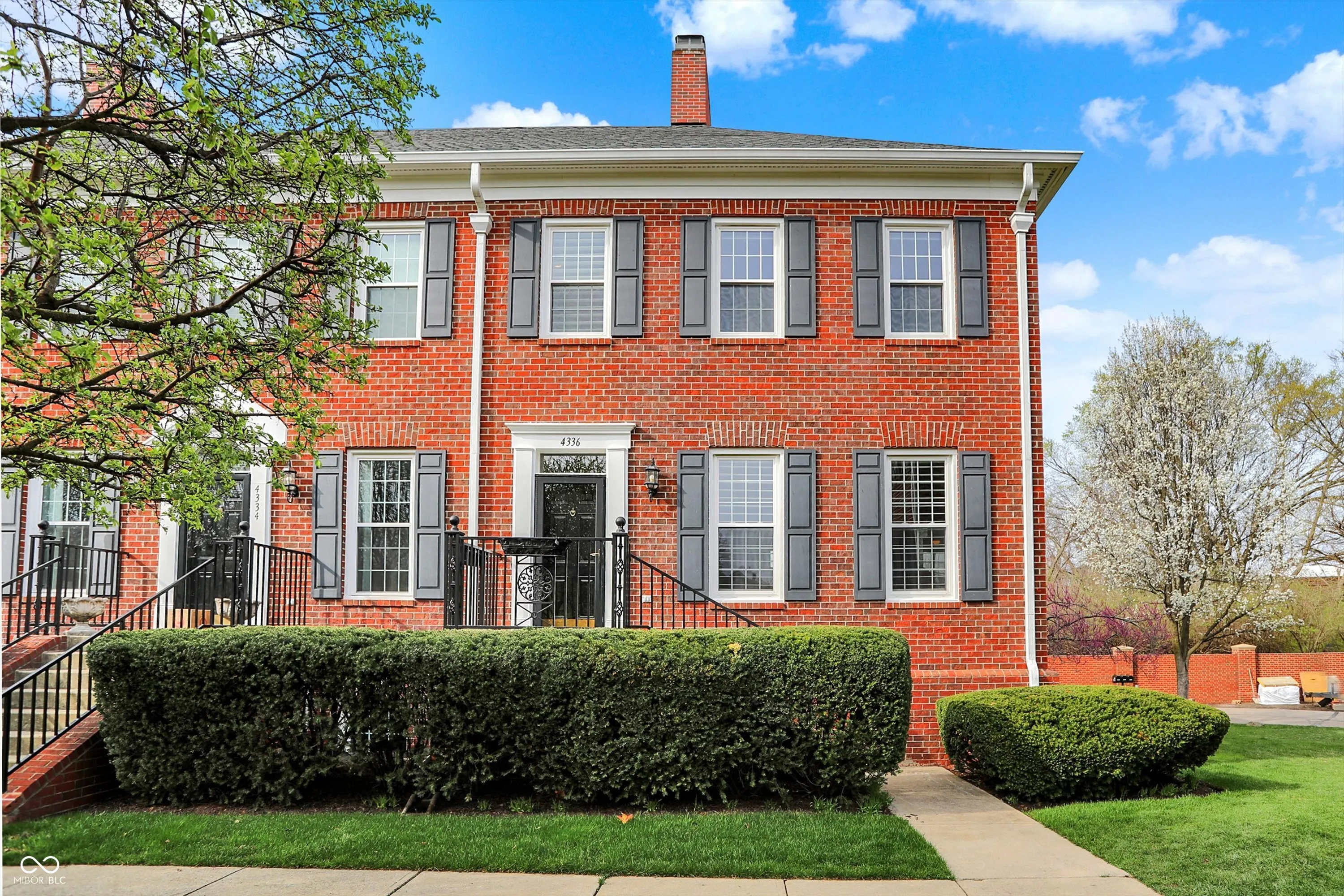 Indianapolis, Indiana 46250, United States, 3 Bedrooms Bedrooms, ,4 BathroomsBathrooms,Residential,Pending,103119