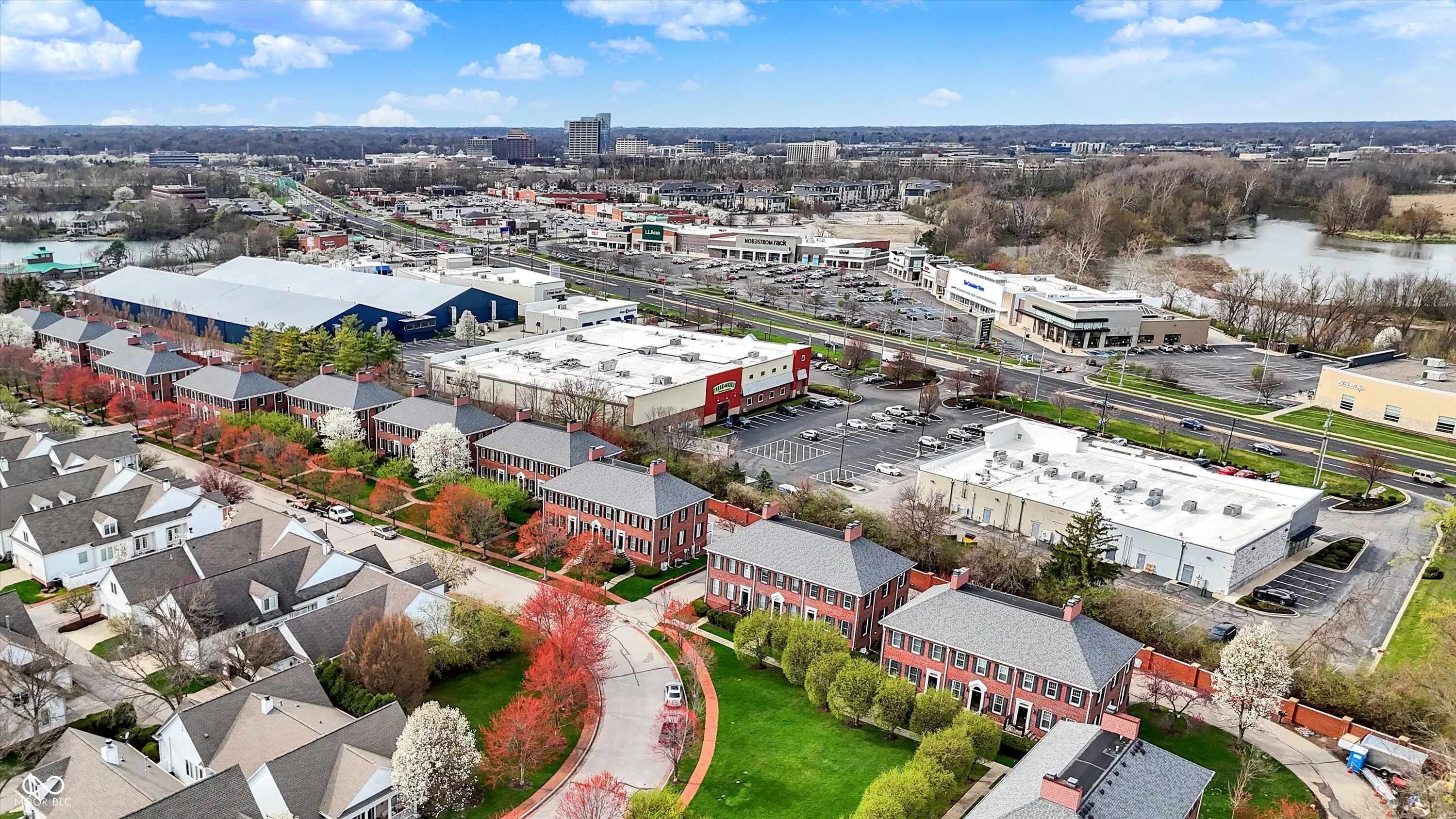 Indianapolis, Indiana 46250, United States, 3 Bedrooms Bedrooms, ,4 BathroomsBathrooms,Residential,Pending,103119