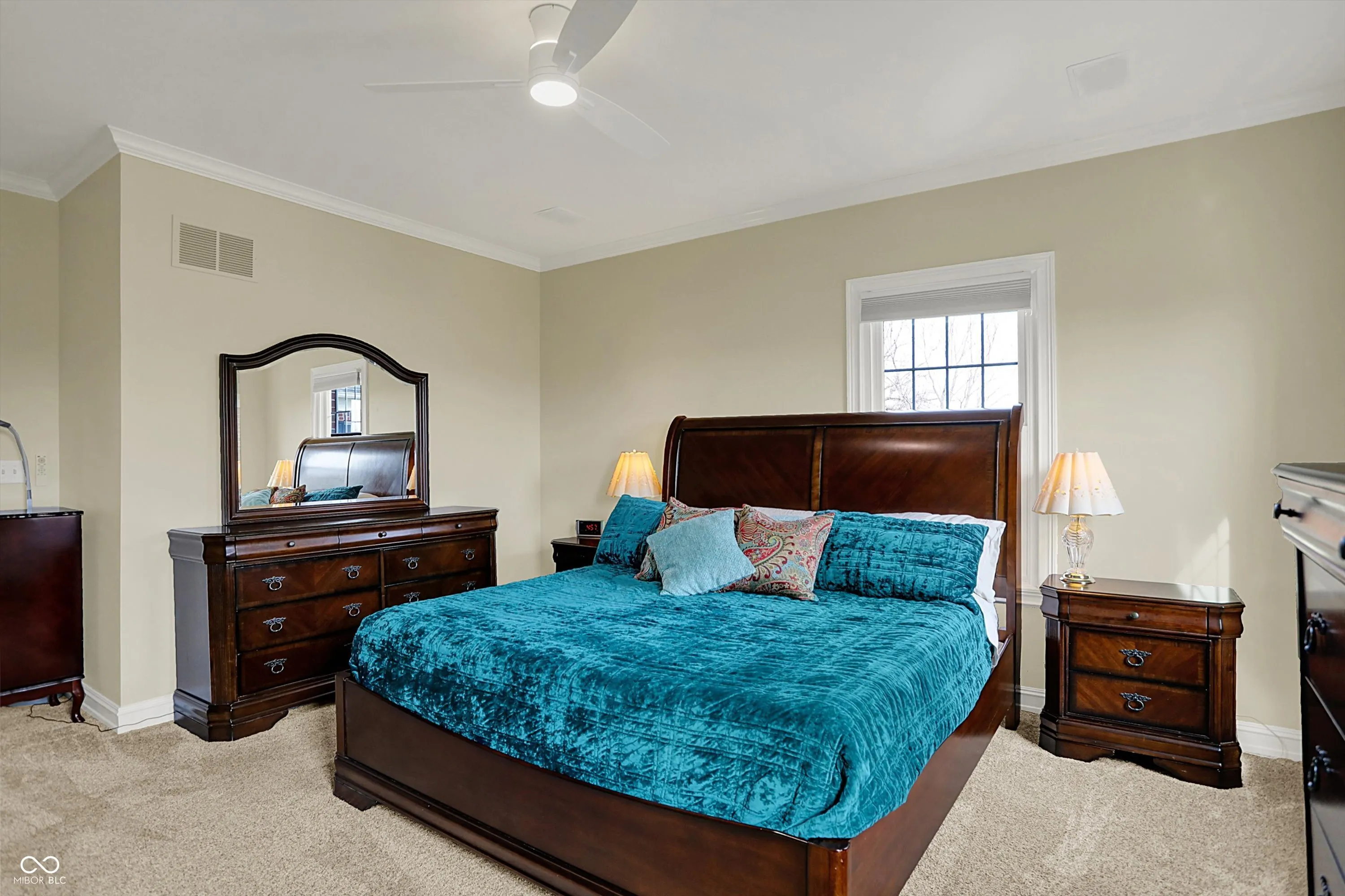 Indianapolis, Indiana 46250, United States, 3 Bedrooms Bedrooms, ,4 BathroomsBathrooms,Residential,Pending,103119