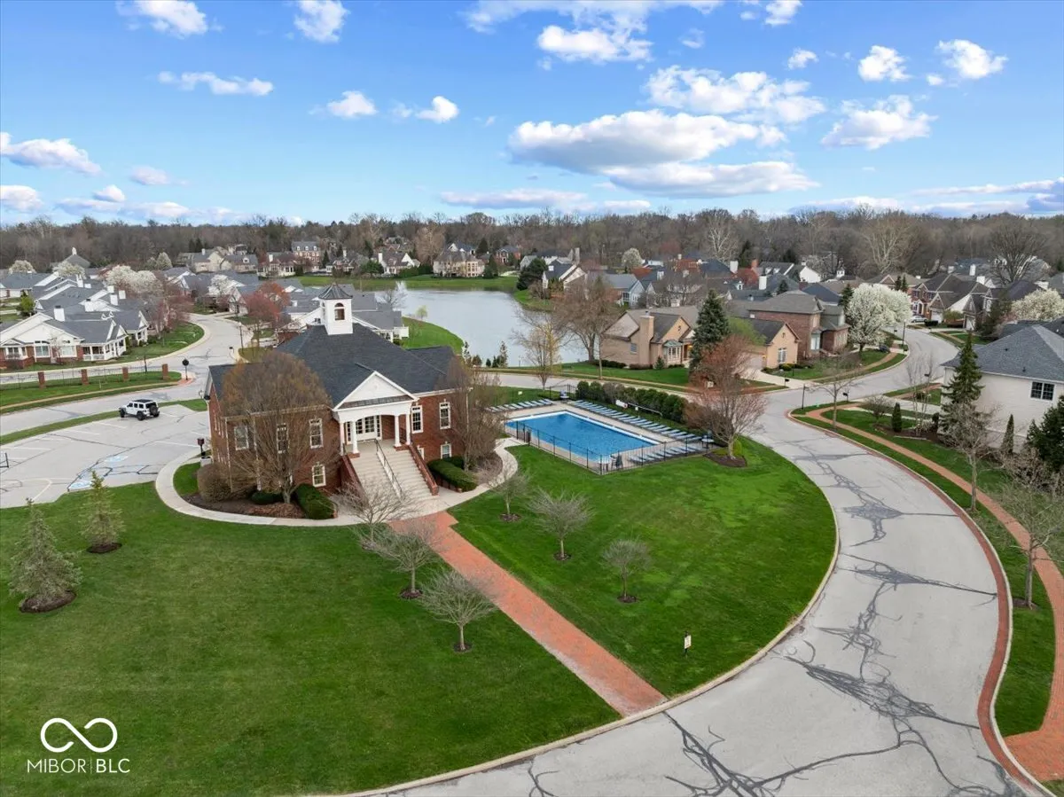 Indianapolis, Indiana 46250, United States, 3 Bedrooms Bedrooms, ,4 BathroomsBathrooms,Residential,Pending,103119