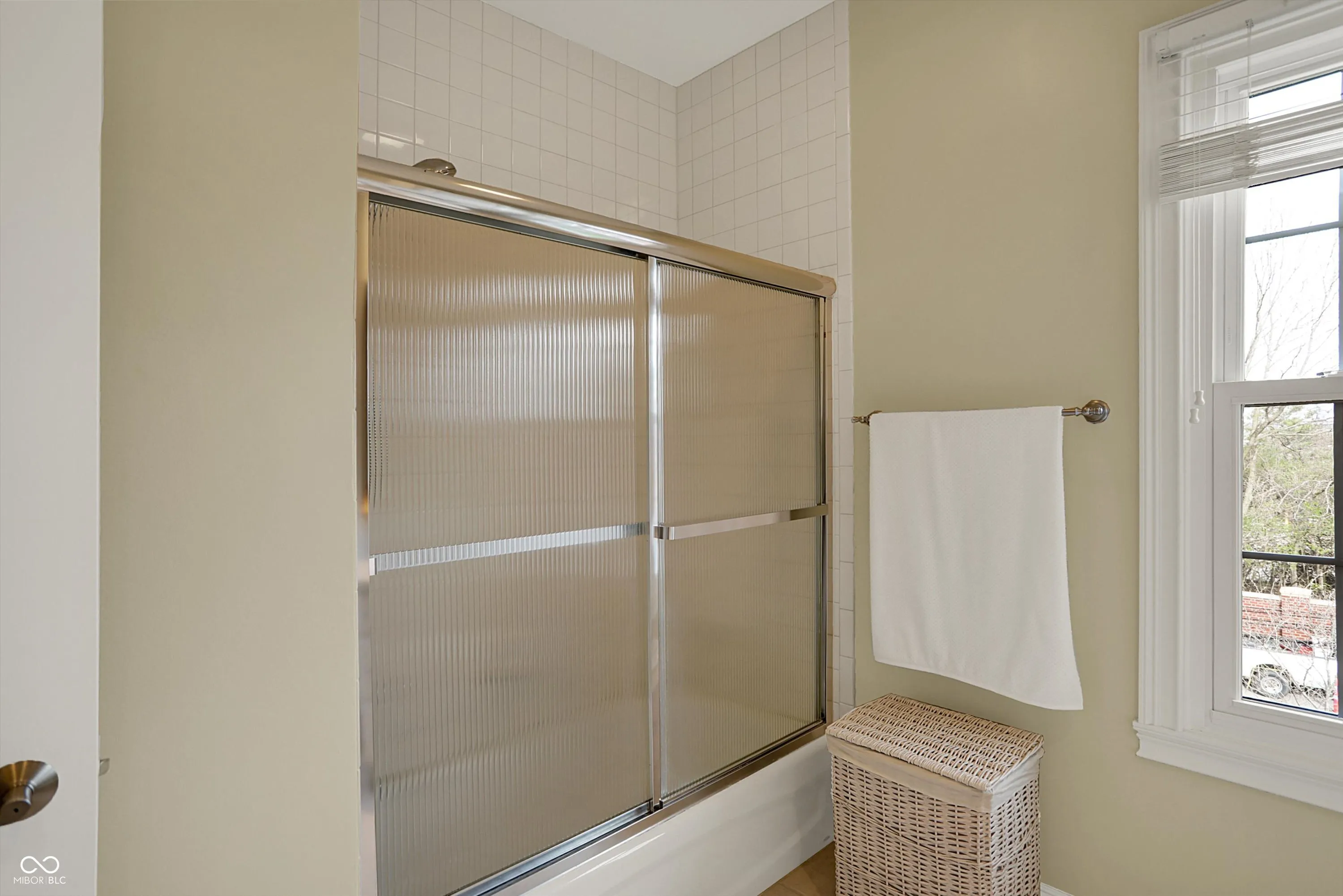 Indianapolis, Indiana 46250, United States, 3 Bedrooms Bedrooms, ,4 BathroomsBathrooms,Residential,Pending,103119