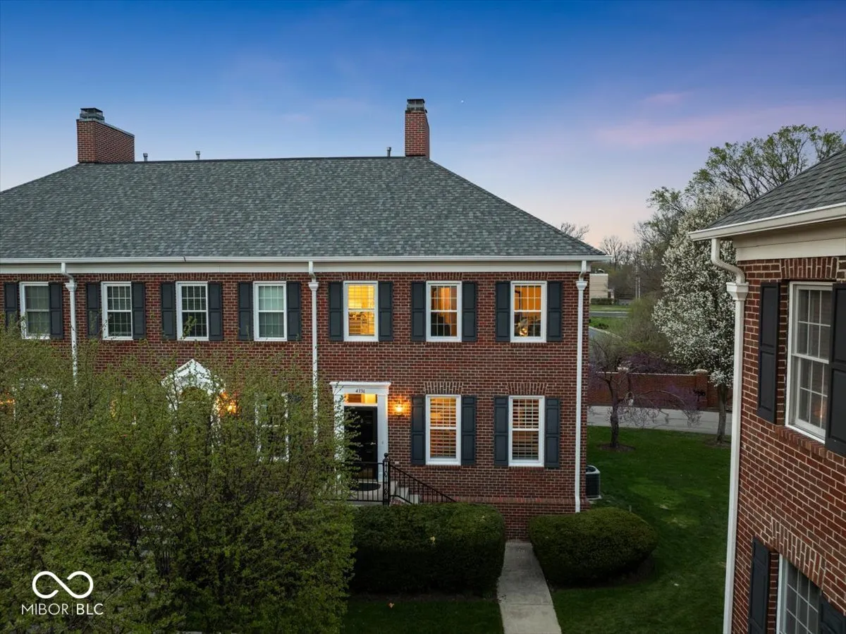 Indianapolis, Indiana 46250, United States, 3 Bedrooms Bedrooms, ,4 BathroomsBathrooms,Residential,Pending,103119