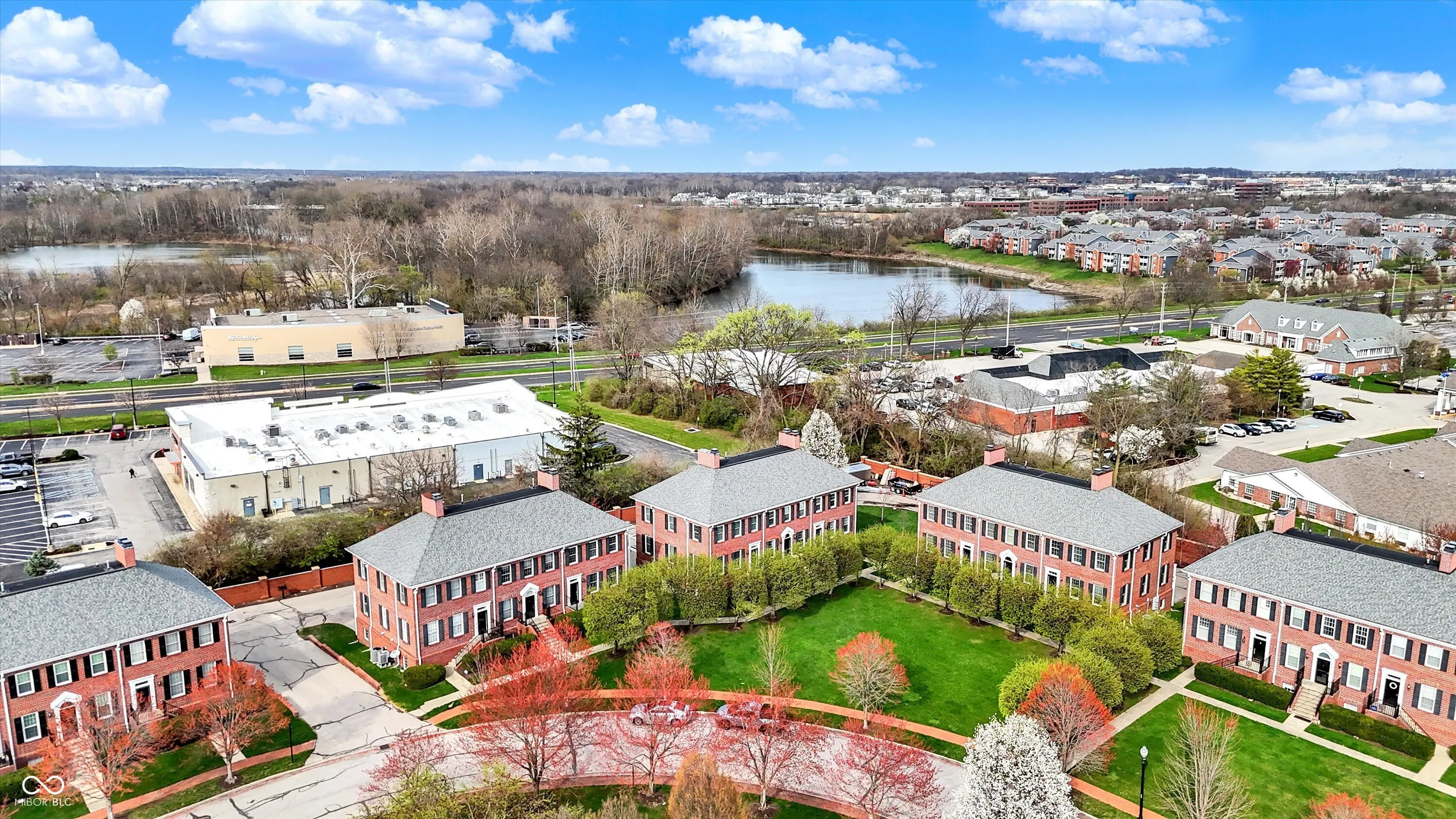 Indianapolis, Indiana 46250, United States, 3 Bedrooms Bedrooms, ,4 BathroomsBathrooms,Residential,Pending,103119