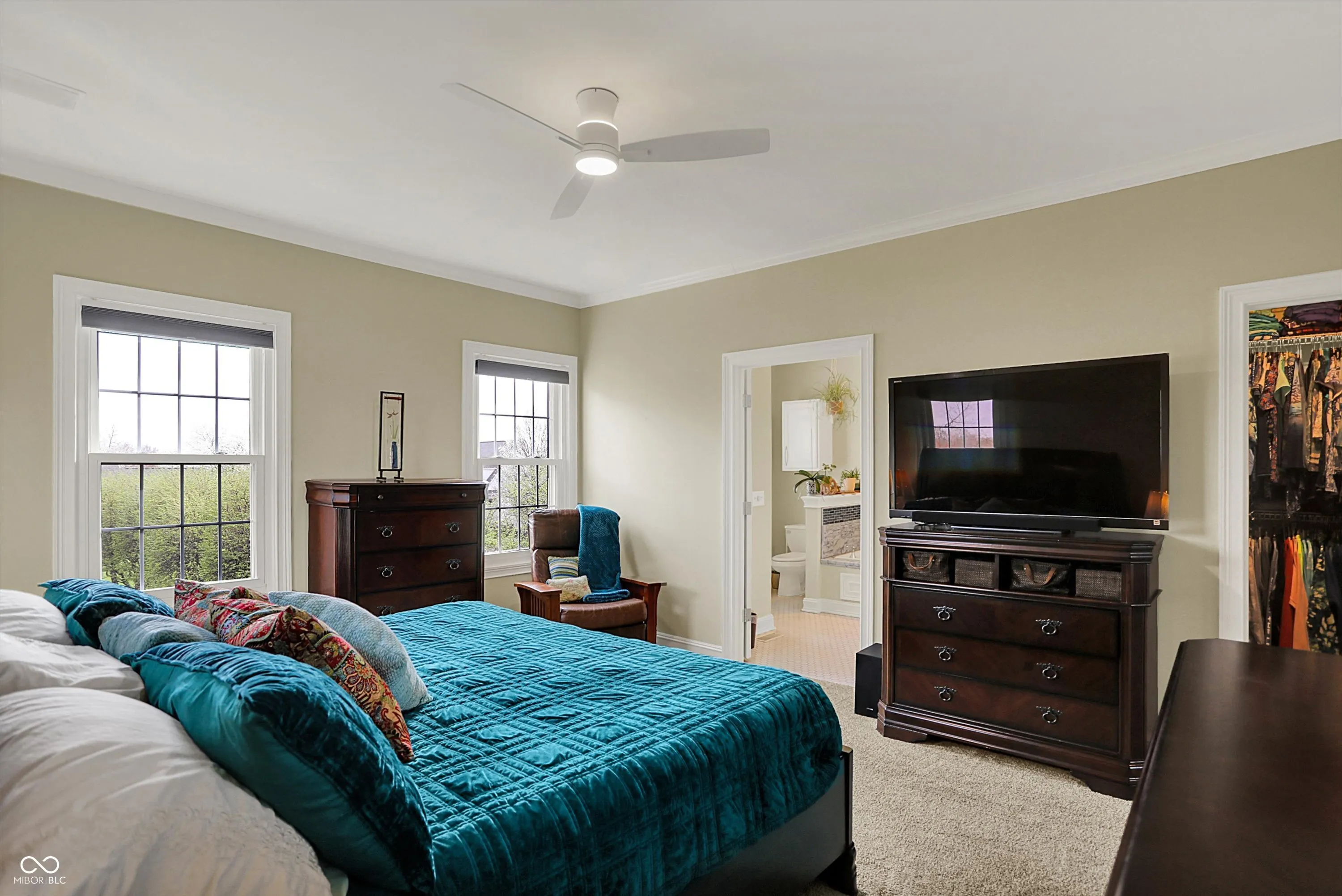 Indianapolis, Indiana 46250, United States, 3 Bedrooms Bedrooms, ,4 BathroomsBathrooms,Residential,Pending,103119