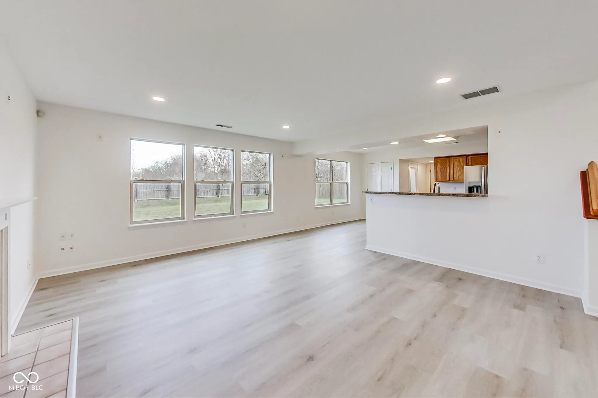 Greenwood, Indiana 46143, United States, 4 Bedrooms Bedrooms, ,3 BathroomsBathrooms,Residential,Pending,23552