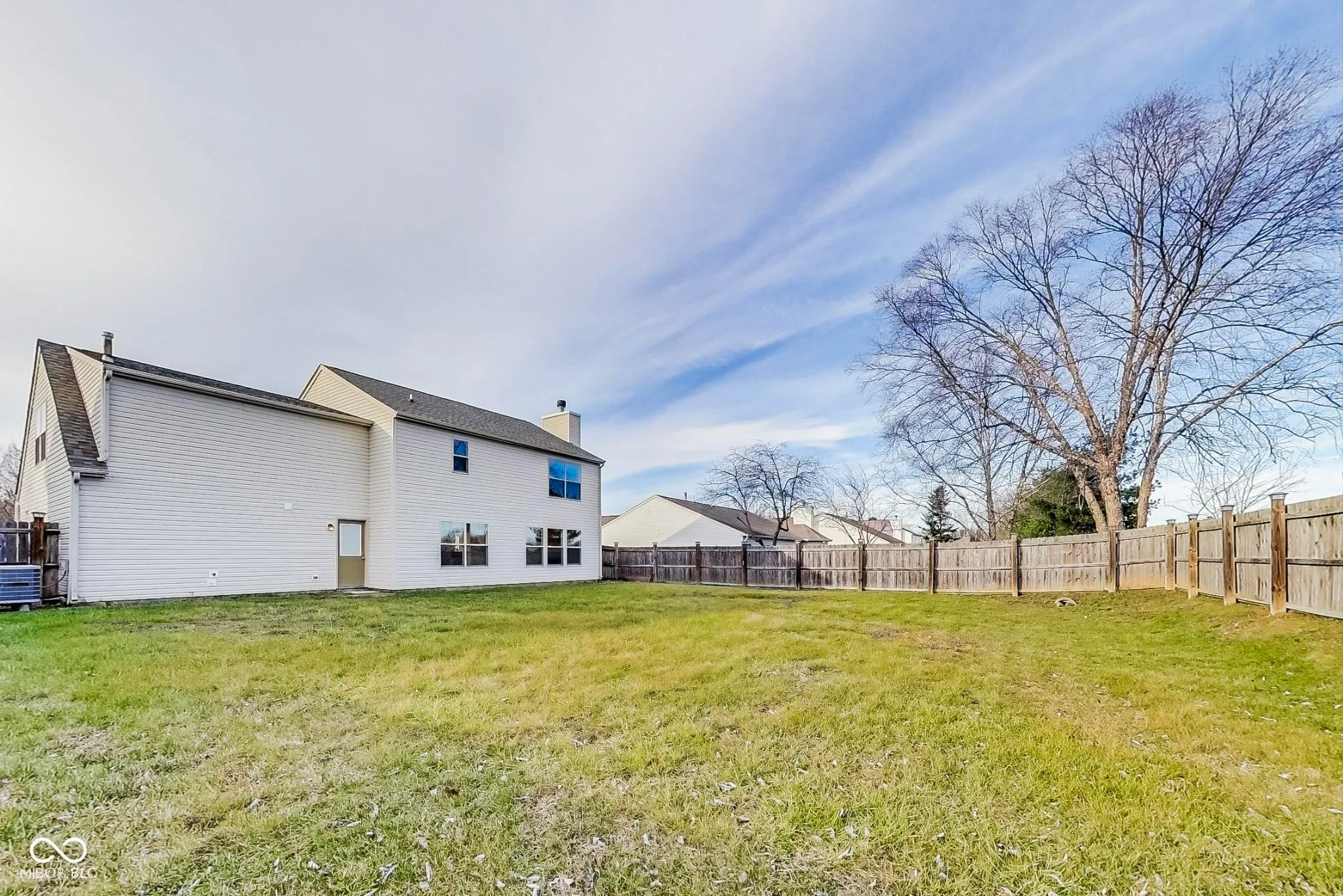 Greenwood, Indiana 46143, United States, 4 Bedrooms Bedrooms, ,3 BathroomsBathrooms,Residential,Pending,23552