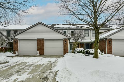 Photo of 5442 Bay Harbor Drive, Indianapolis, IN 46254 (MLS # 22081037)