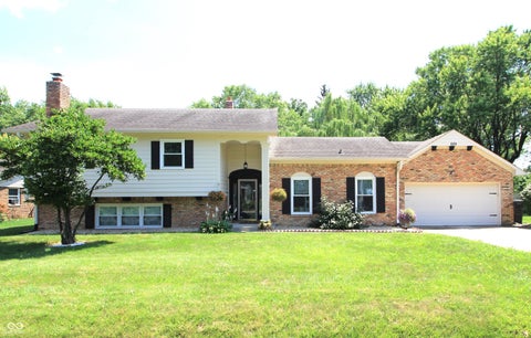 Photo of 609 W Banta Road, Indianapolis, IN 46217 (MLS # 22112855)