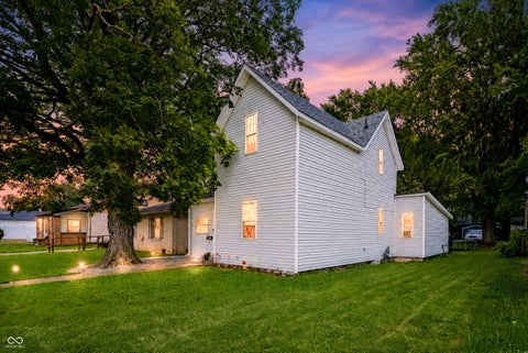 Photo of 1916 Main Street, Anderson, IN 46016 (MLS # 22110500)