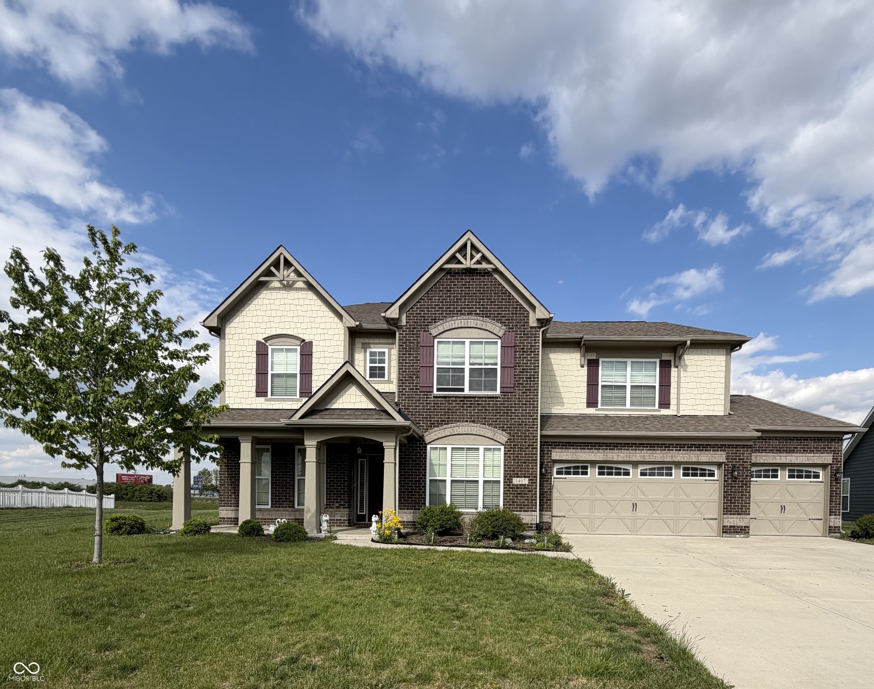 Photo 1 of 27 — 1407 Classic Avenue, Greenwood, IN 46143
