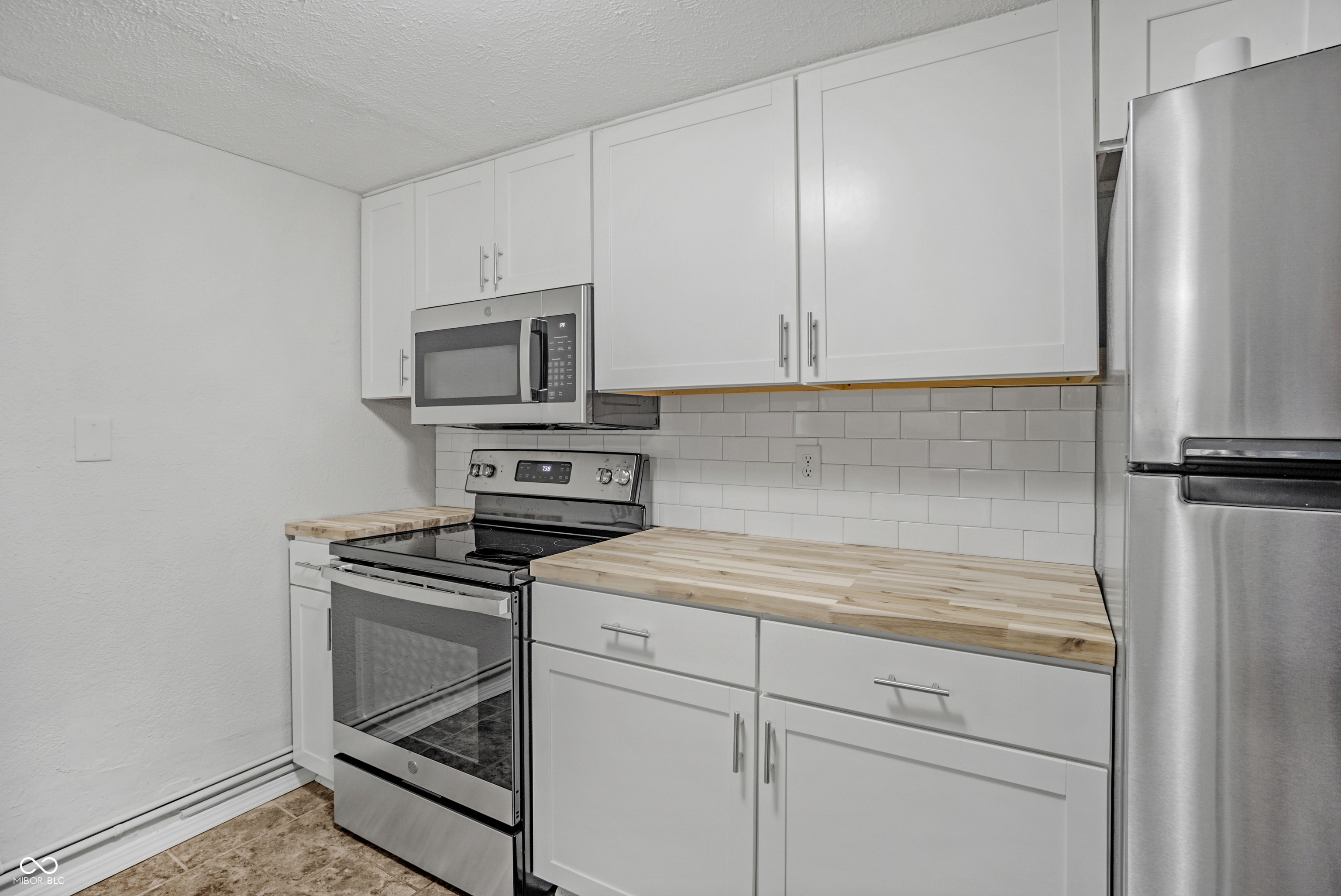 2962 N Dequincy Street