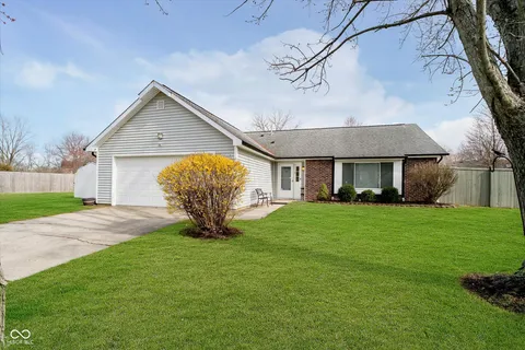 8527 Honeysuckle Way, Indianapolis, IN 46256 - MLS#: 22028707
