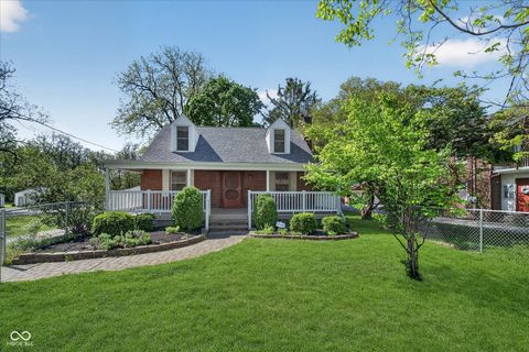 Photo of 1643 Lawrence Avenue, Indianapolis, IN 46227 (MLS # 22097804)
