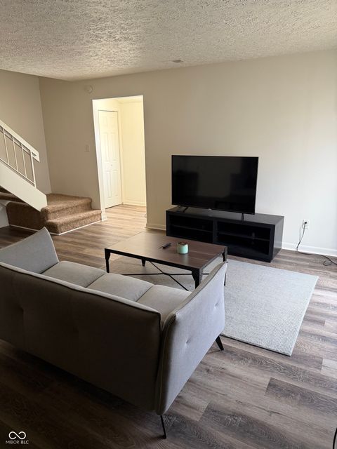 9861 Royce Drive Indianapolis IN 46235