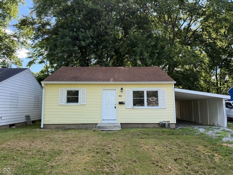 Photo of 2032 Medford Avenue, Indianapolis, IN 46222 (MLS # 22108372)