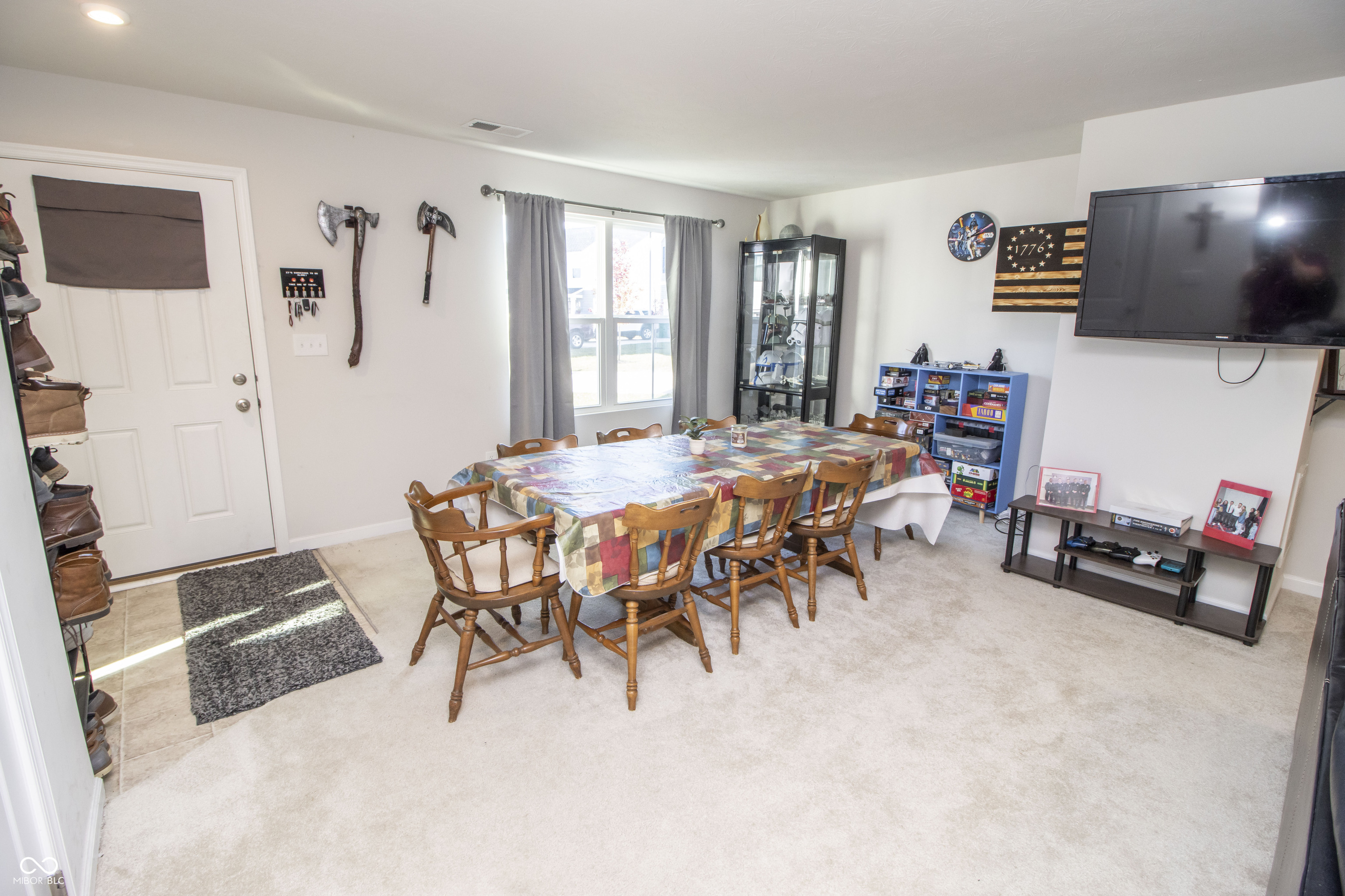 975 Red Hills Court