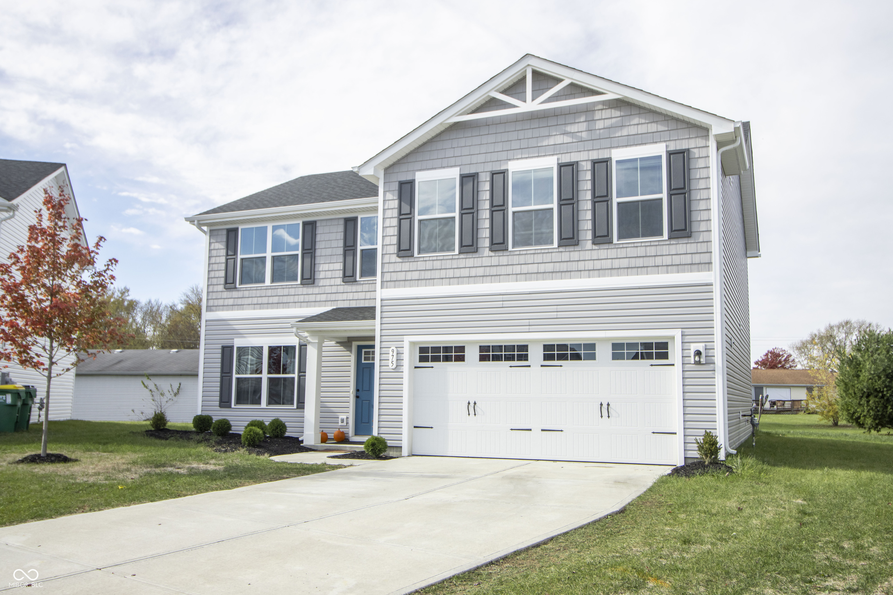 975 Red Hills Court