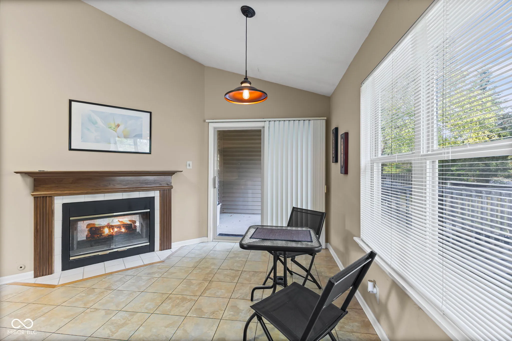 Carmel, Indiana 46033, United States, 3 Bedrooms Bedrooms, ,2 BathroomsBathrooms,Residential,Active,221711