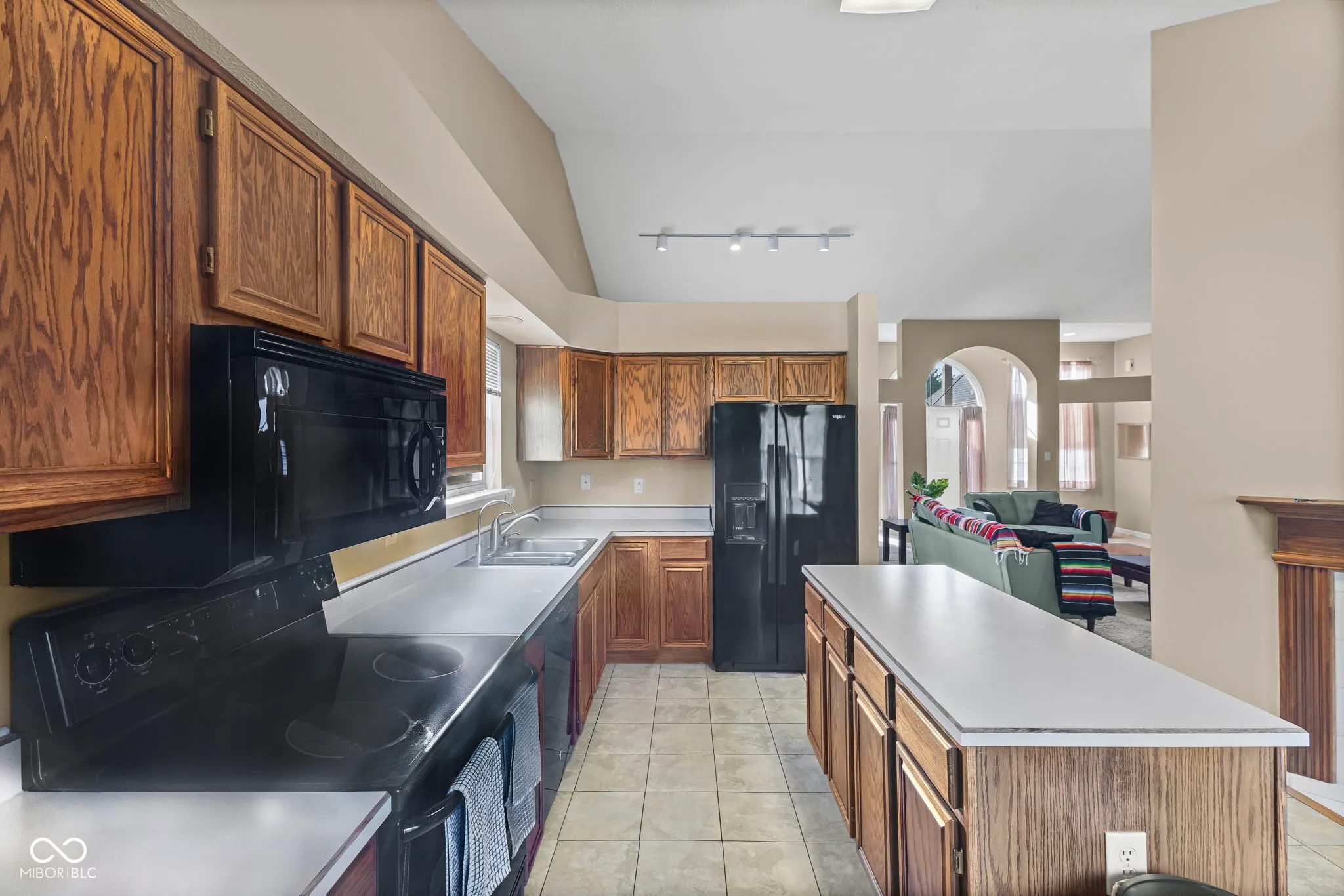 Carmel, Indiana 46033, United States, 3 Bedrooms Bedrooms, ,2 BathroomsBathrooms,Residential,Active,221711