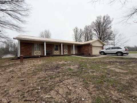 Photo of 1 Jefferson Valley, Coatesville, IN 46121 (MLS # 22091834)