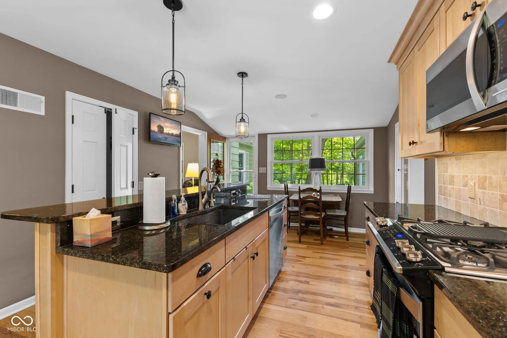 Indianapolis, Indiana 46240, United States, 3 Bedrooms Bedrooms, ,3 BathroomsBathrooms,Residential,Pending,173462