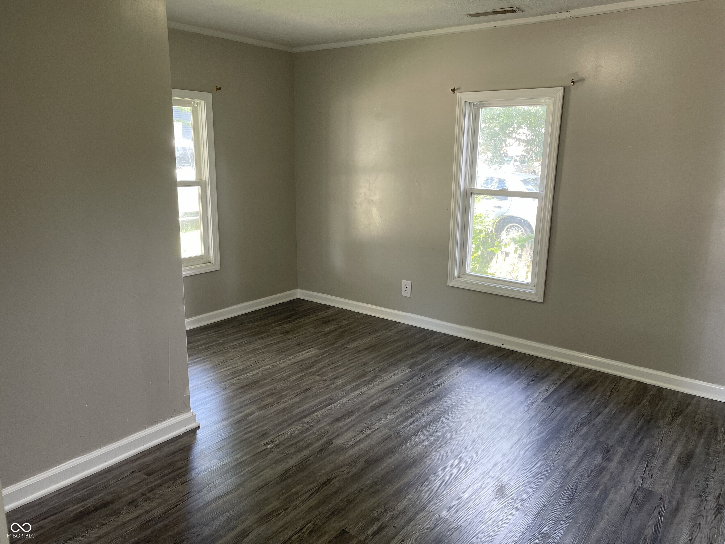 119 N Blue River Drive