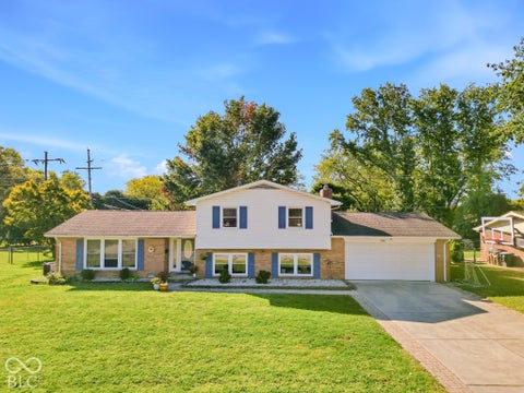 Photo of 2810 Jordan Drive, Columbus, IN 47203 (MLS # 22130209)