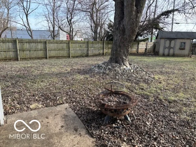 Columbus, Indiana 47203, United States, 3 Bedrooms Bedrooms, ,1 BathroomBathrooms,Residential,Pending,5616