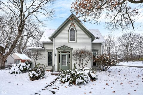 Photo of 998 E King Street, Franklin, IN 46131 (MLS # 22074140)