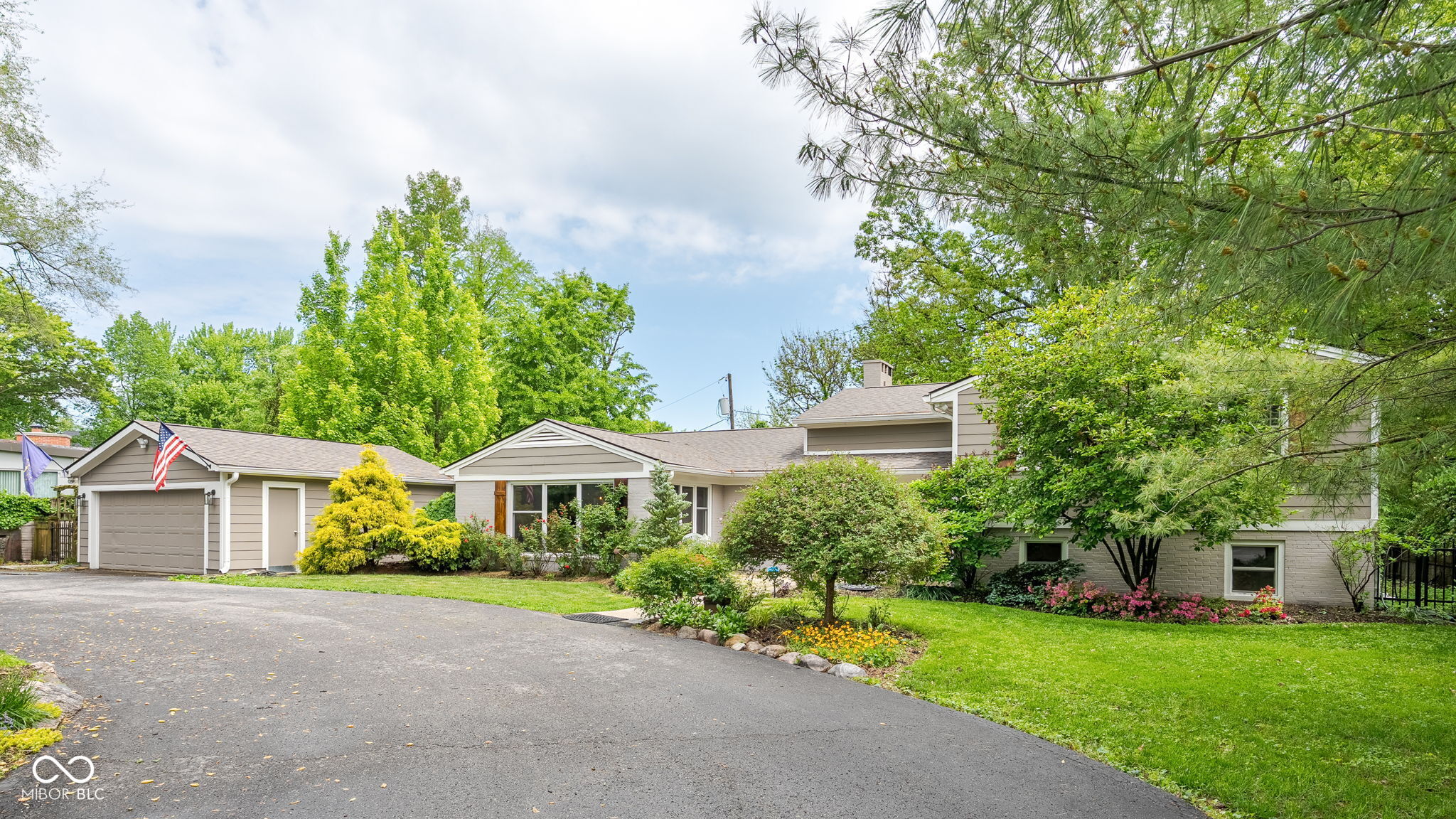 140 Meridian Hills Boulevard