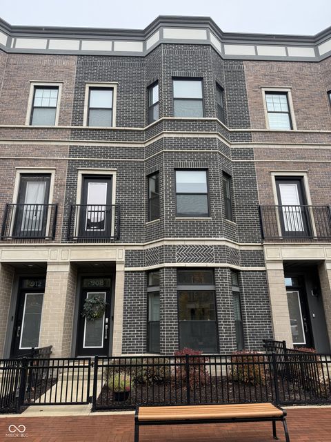 908 Veterans Way Carmel IN 46032