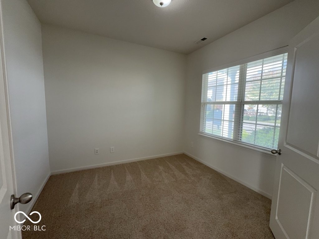 5860 Crowley Parkway