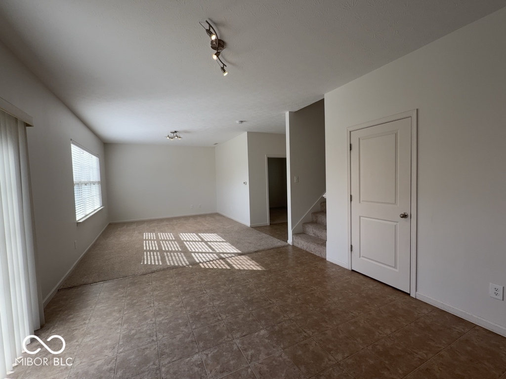 5860 Crowley Parkway