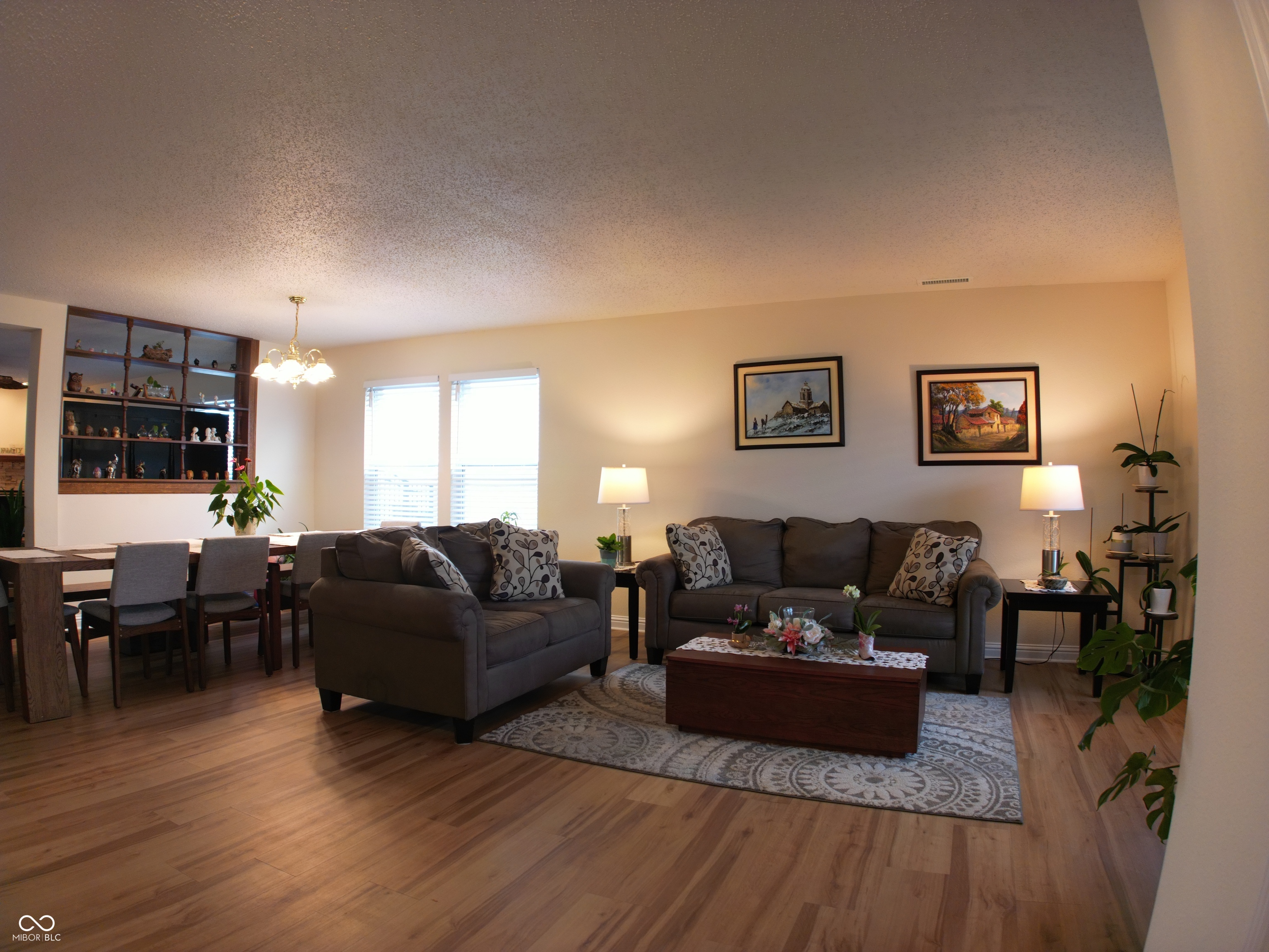 8277 S Quarter Moon Drive