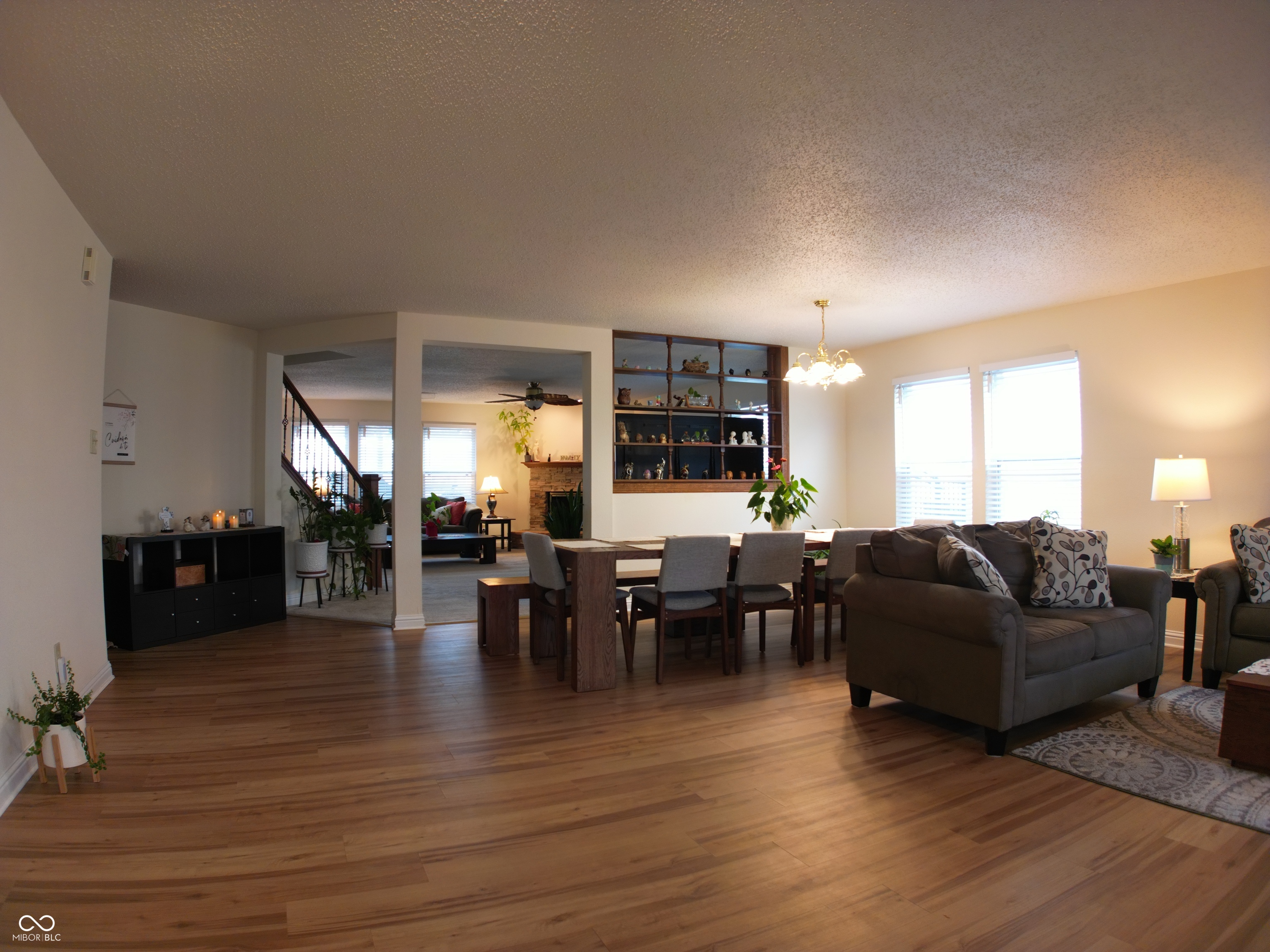 8277 S Quarter Moon Drive