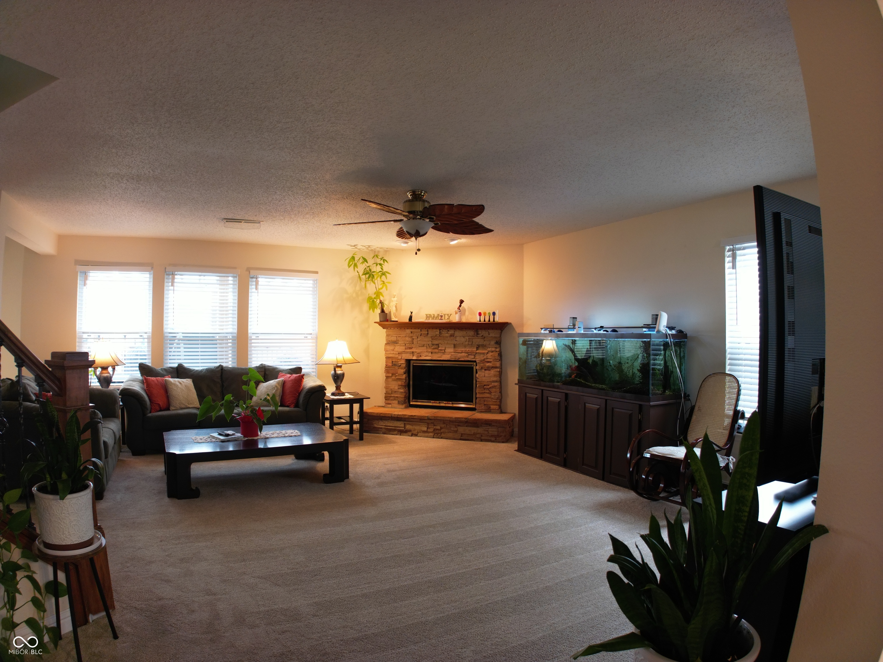 8277 S Quarter Moon Drive