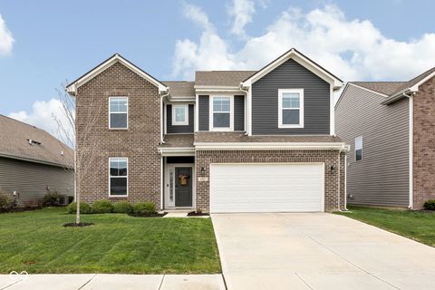 Photo of 4407 Ringstead Way, Indianapolis, IN 46235 (MLS # 22092109)