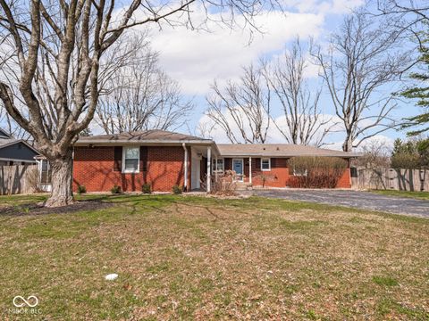 Photo of 4740 Wyandott Trail, Indianapolis, IN 46250 (MLS # 22090590)