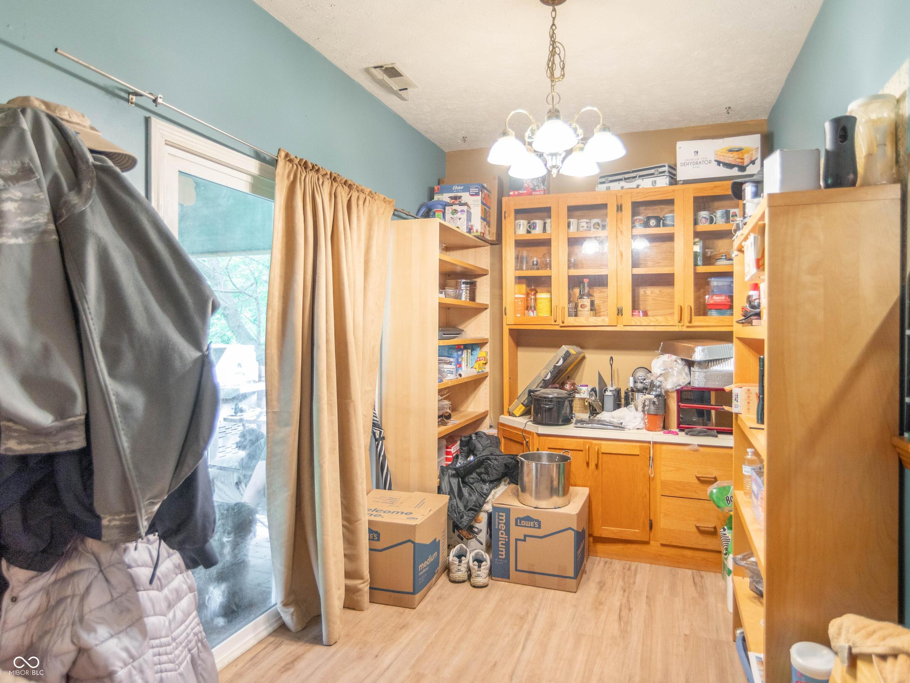 8232 Cardinal Court